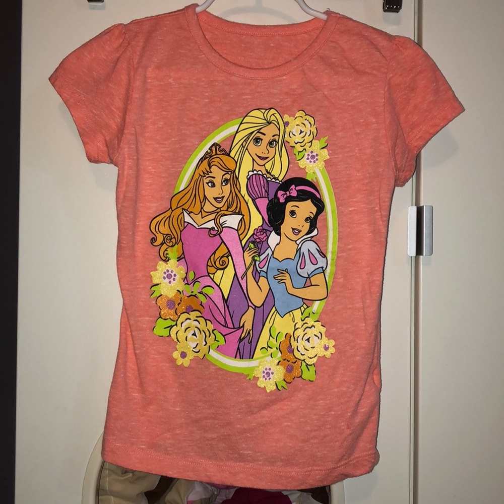 👸🏻🌺🌼 Disney Princess Glitter Flower T-shirt 5T